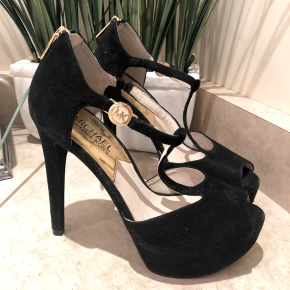 Michael Kors Suede black heels. Look like new. Size US 6.5.